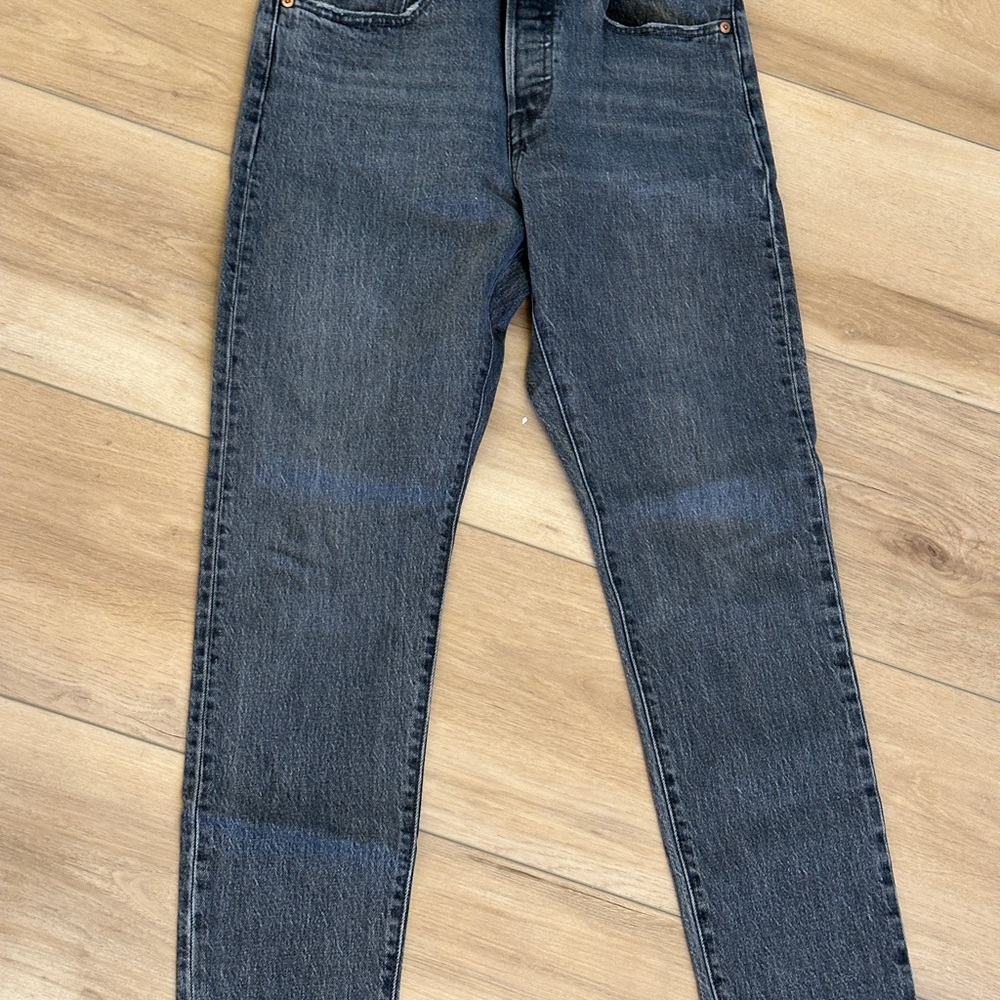 Levi's 501 cropped jeans